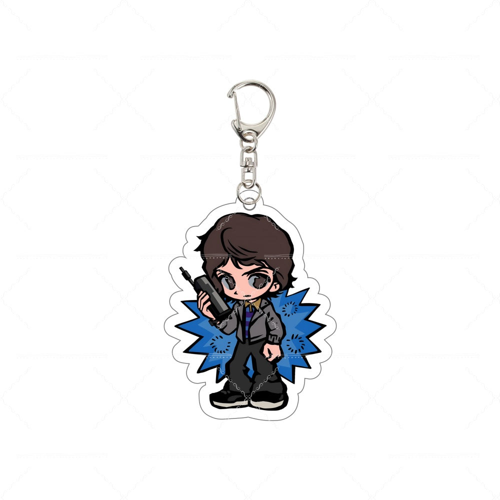 Porte-clés chibi 6 cm Stranger Things garçon à la lampe torche vu de face