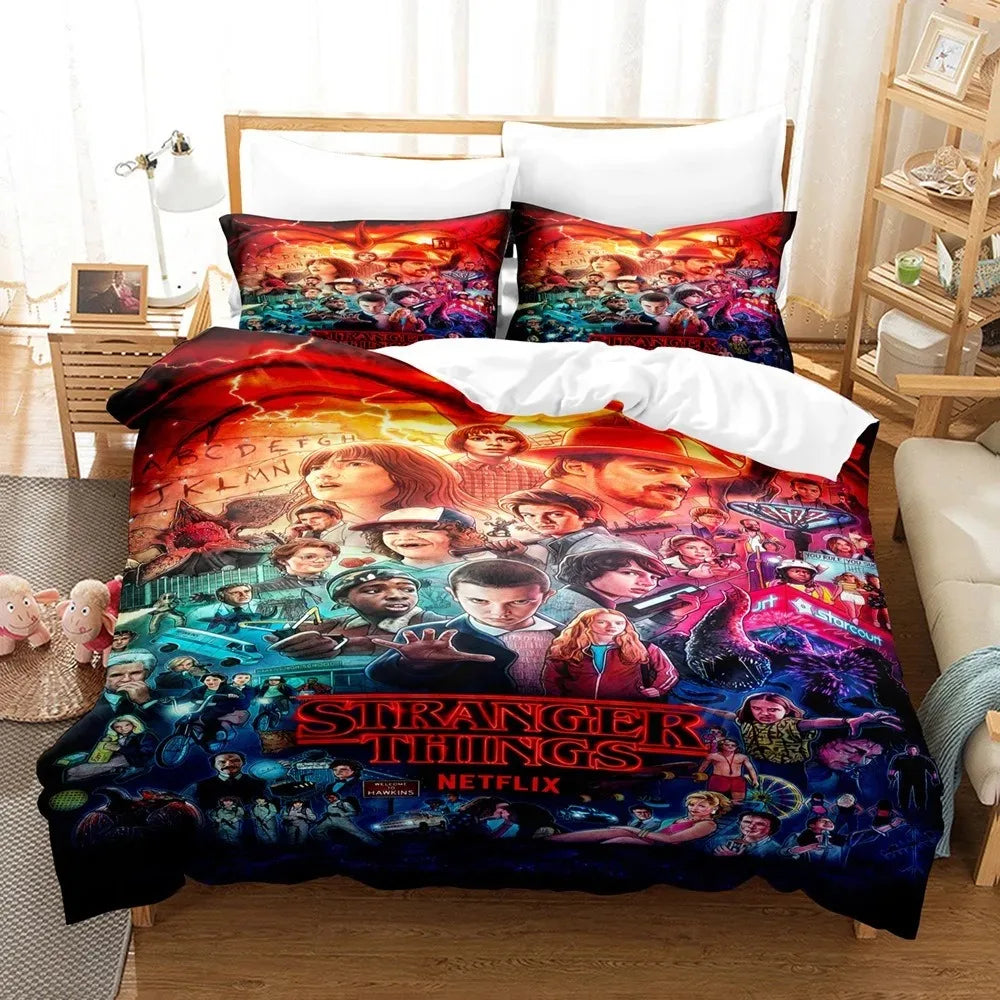 Set copripiumino Stranger Things collage di tutti i personaggi su un letto, con le federe abbinate