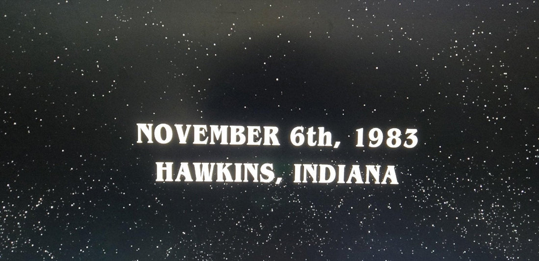 Un calendrier et une horloge des années 80, la chronologie de Stranger Things