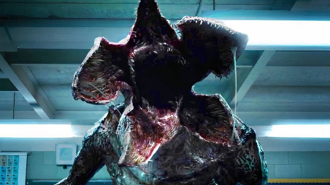 Il Demogorgone in un corridoio illuminato al neon, episodio 8 della stagione 1 di Stranger Things