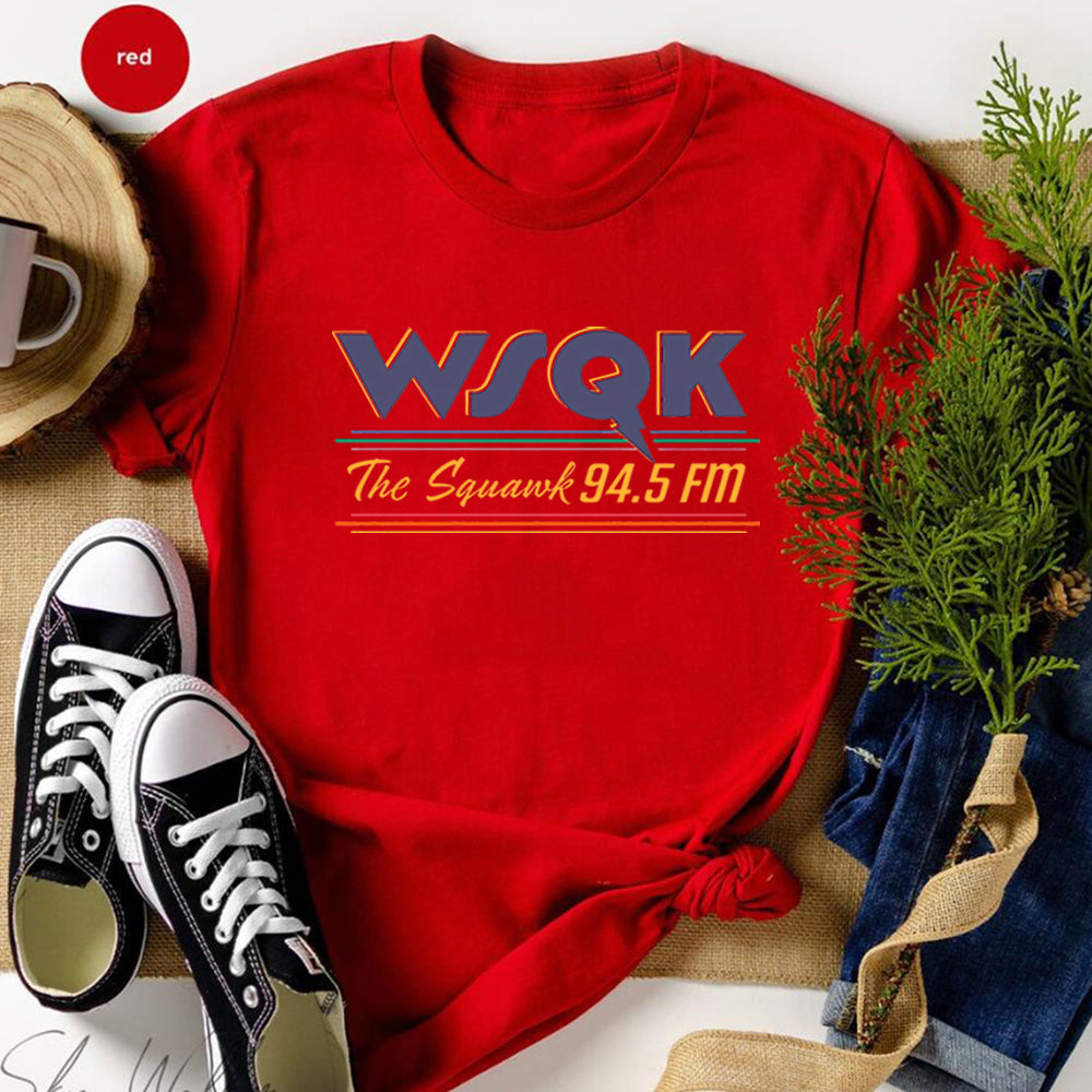 T-shirt homme Stranger Things WSQK The Squawk 94.5 FM – coloris Rouge