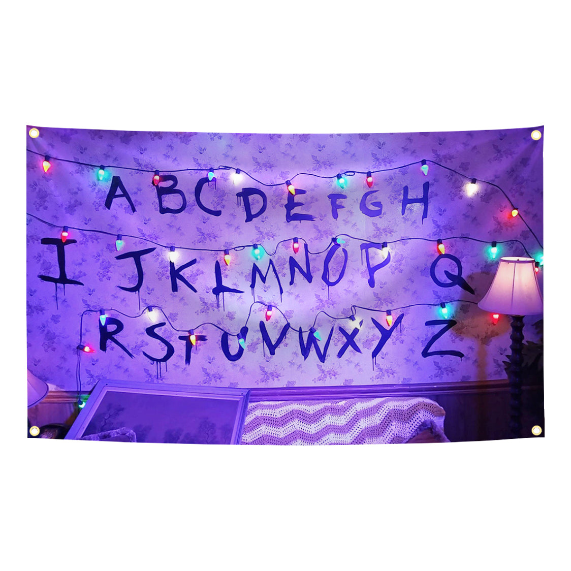 Drapeau tapisserie Stranger Things mur alphabet noir vu de face