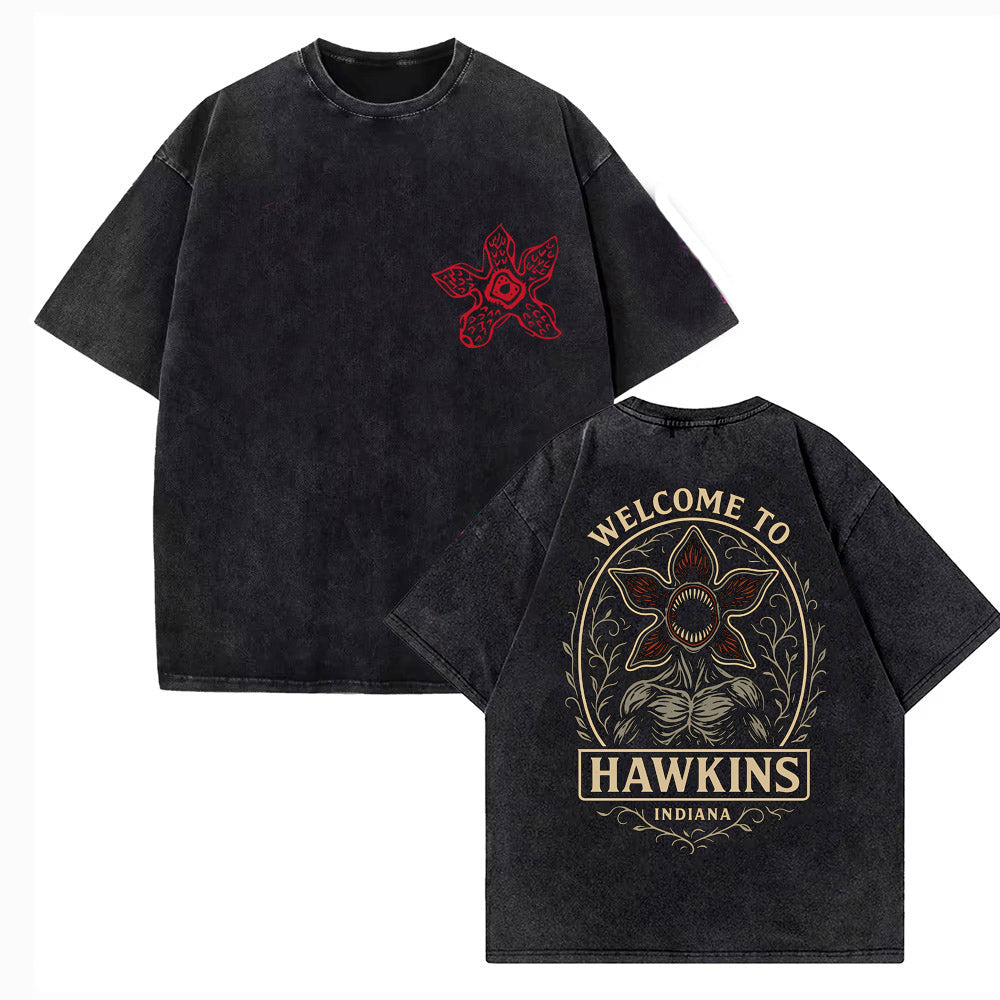 T-shirt homme délavé Stranger Things médaillon Hawkins Indiana vu de face