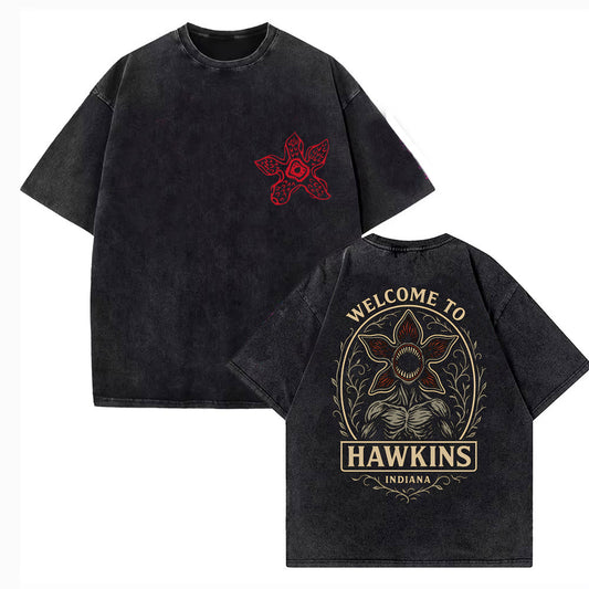 T-shirt homme délavé Stranger Things médaillon Hawkins Indiana vu de face