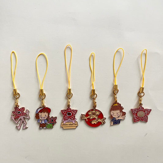 Lot de 6 porte-clés chibi Stranger Things série 3 vu de face