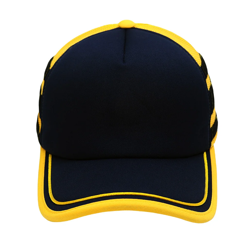 Cappellino Dustin Stranger Things stagione 5 nero e giallo – vista frontale