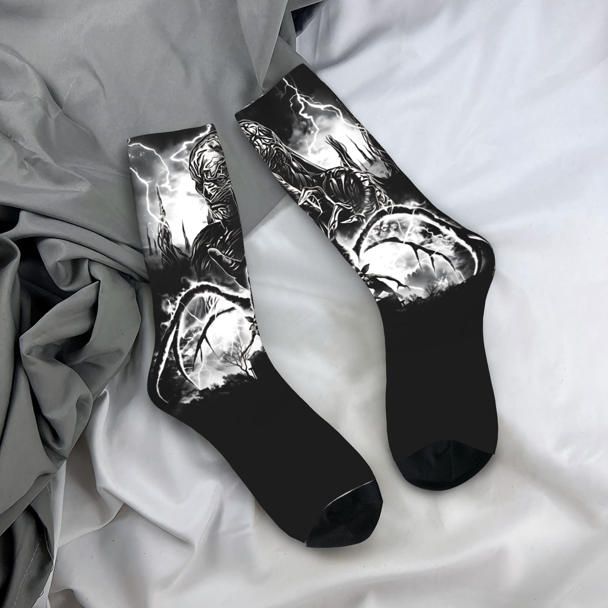Chaussettes Stranger Things Demogorgon noir et blanc vu de face