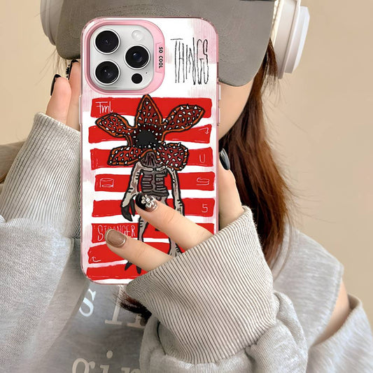 Coque iPhone mate Stranger Things Demogorgon rayé vu de face