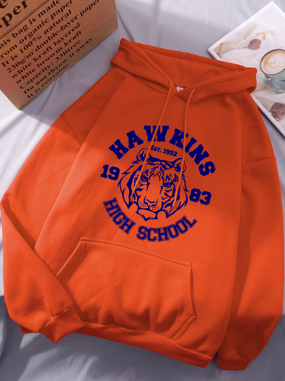 Pull Stranger Things Hawkins High School 1983 – coloris Orange
