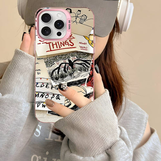 Coque iPhone mate Stranger Things croquis du Monde à l'Envers vu de face