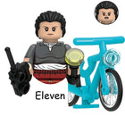Mini statuina da costruire Stranger Things Undici in bici