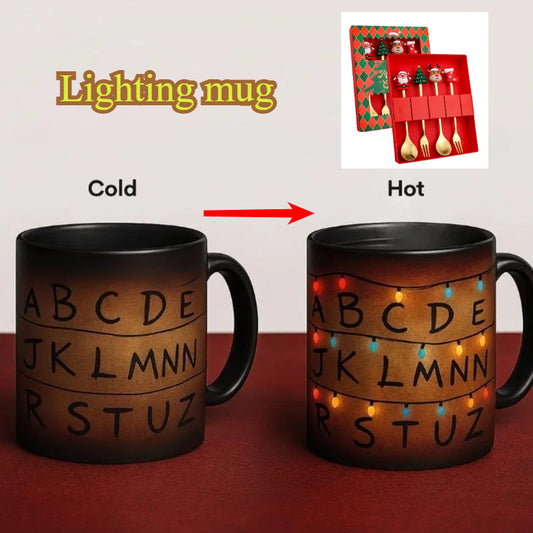 Mug thermoréactif Stranger Things guirlande de Noël Stranger Lights vu de face