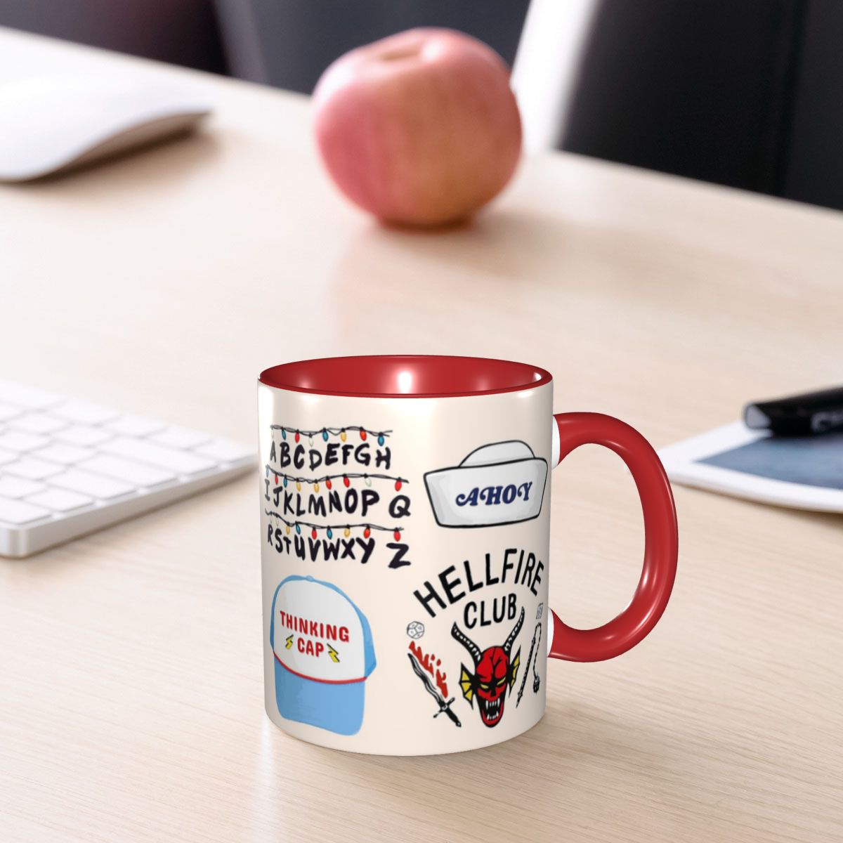 Mug Stranger Things stickers Hellfire Club et Thinking Cap vu de face