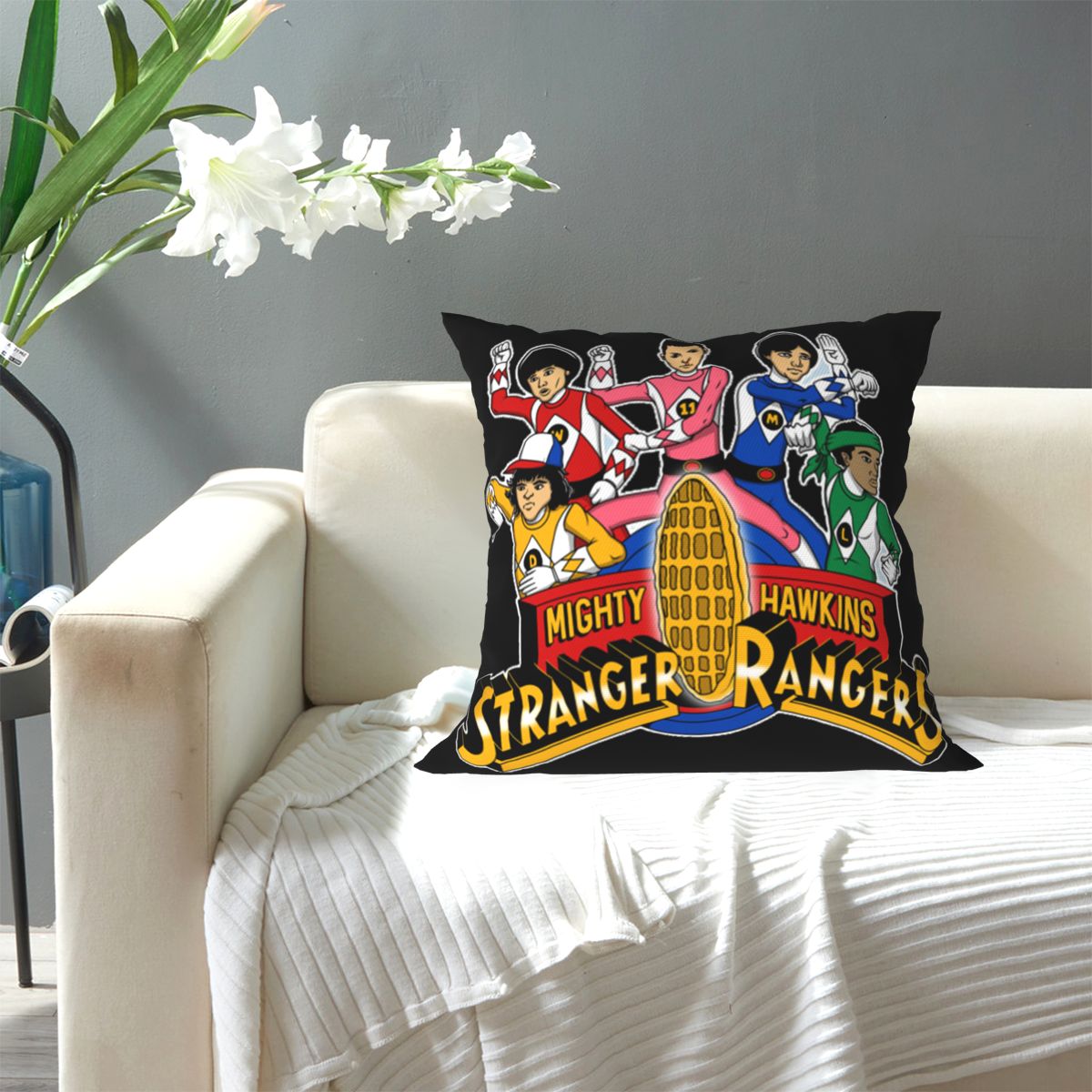 Housse de coussin Stranger Things Mighty Hawkins Rangers vu de face