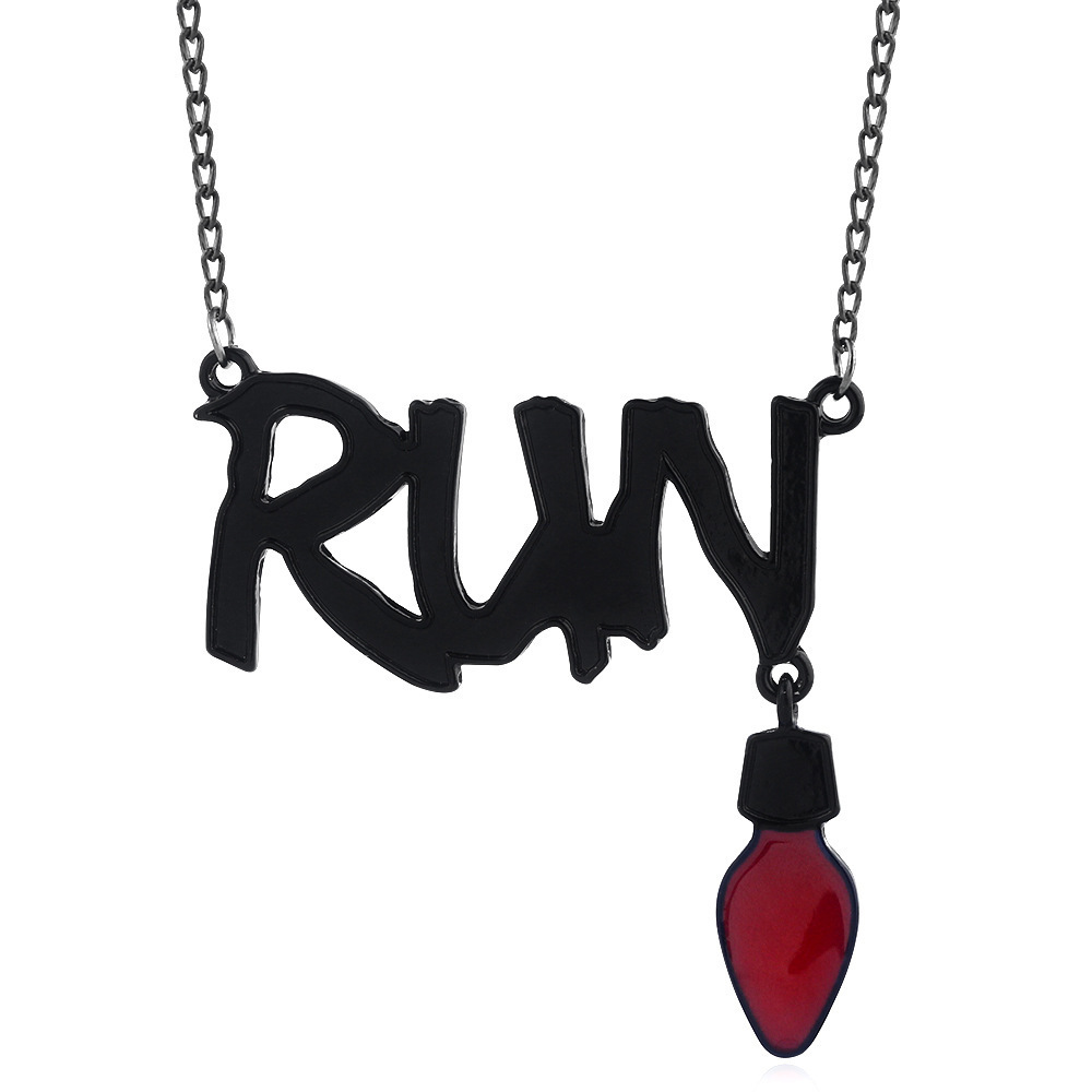 Collier Stranger Things RUN vu de face