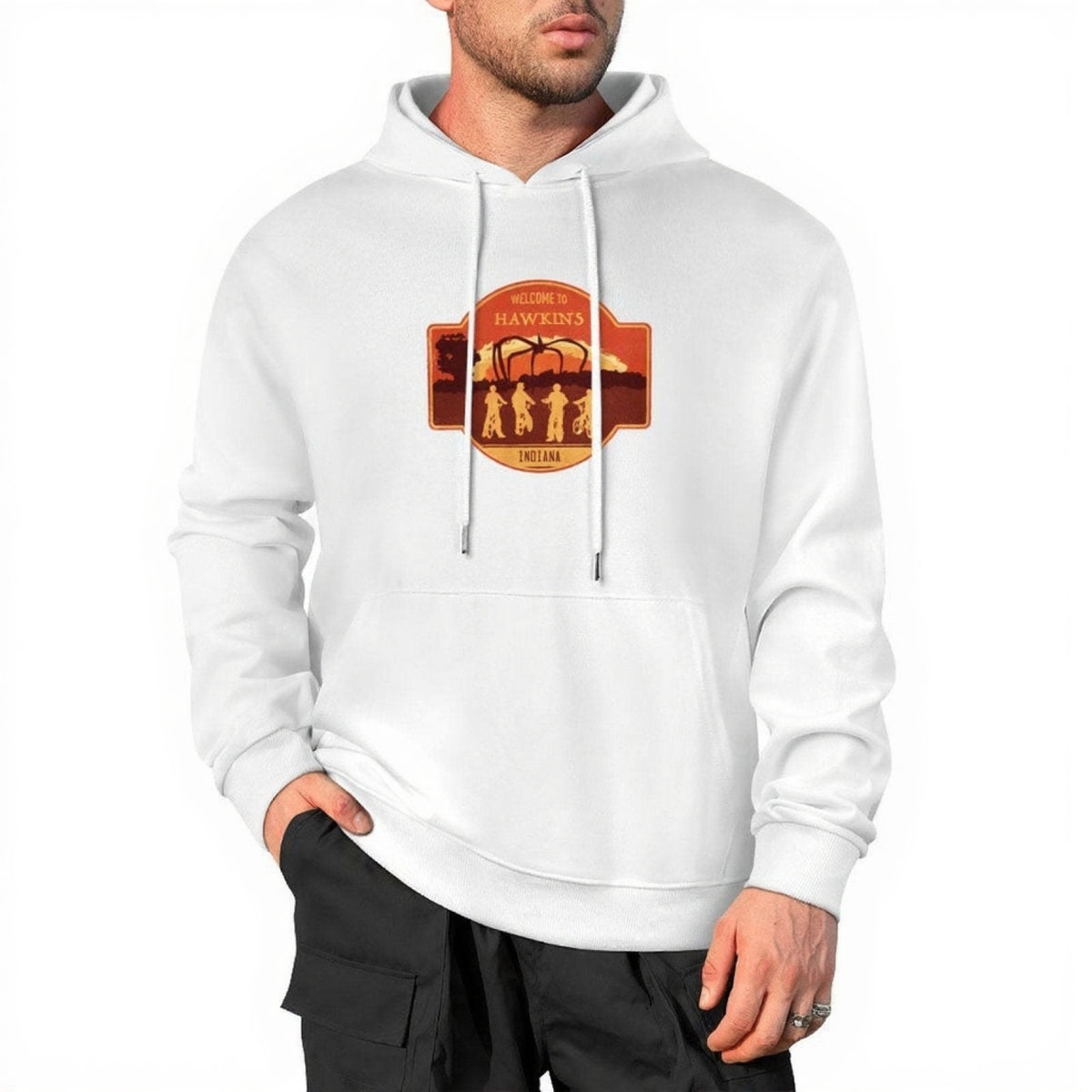 Hoodie Stranger Things Welcome to Hawkins Indiana écusson – coloris Blanc
