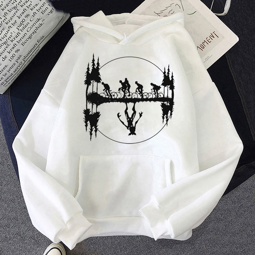 Felpa con cappuccio bianca Stranger Things banda in bici e riflesso del Demogorgone, disegno stampato sul davanti