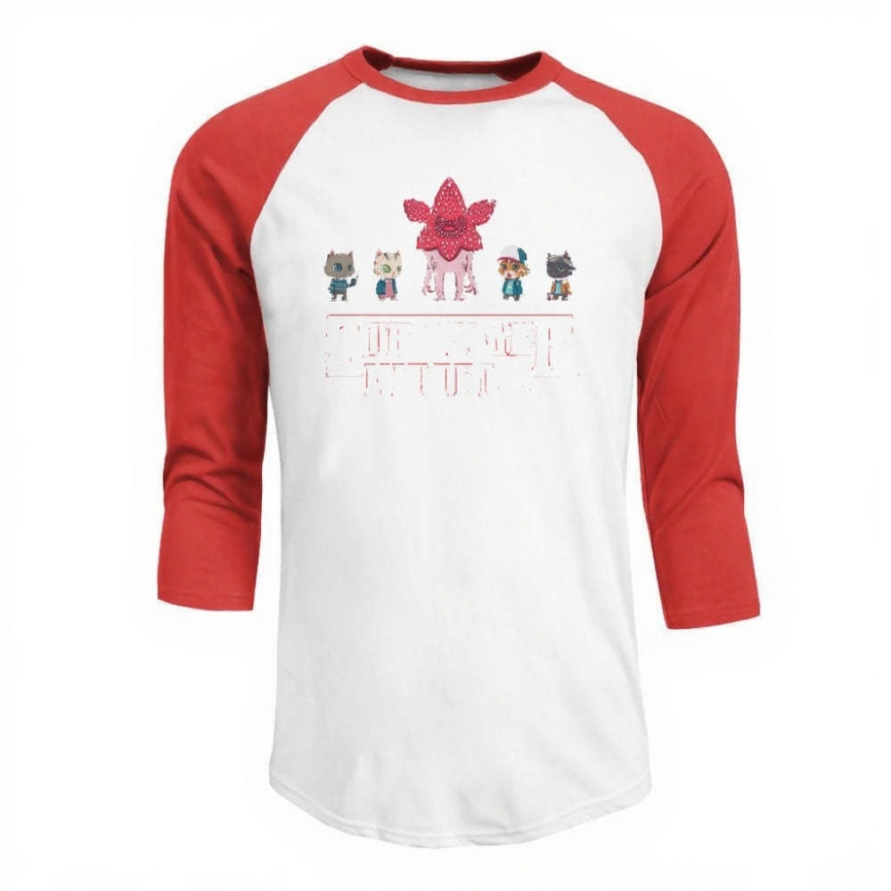 T-shirt homme baseball manches 3/4 Stranger Things Stranger Kittens – coloris Rouge