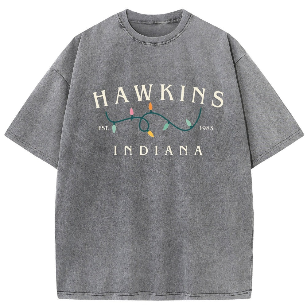 T-shirt da uomo slavata Stranger Things Hawkins Indiana ghirlanda – colore grigio