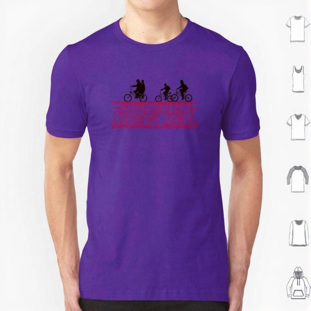 T-shirt homme Stranger Things Very Merry Christmas à l'envers – coloris Violet