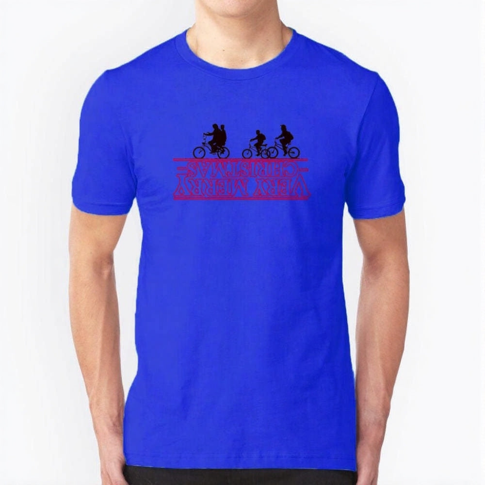 T-shirt homme Stranger Things Very Merry Christmas à l'envers – coloris Bleu