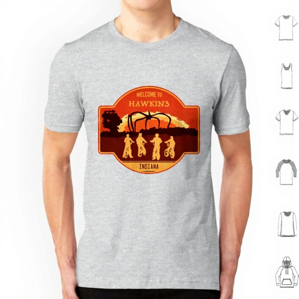 T-shirt homme Stranger Things Welcome to Hawkins Indiana écusson – coloris Gris