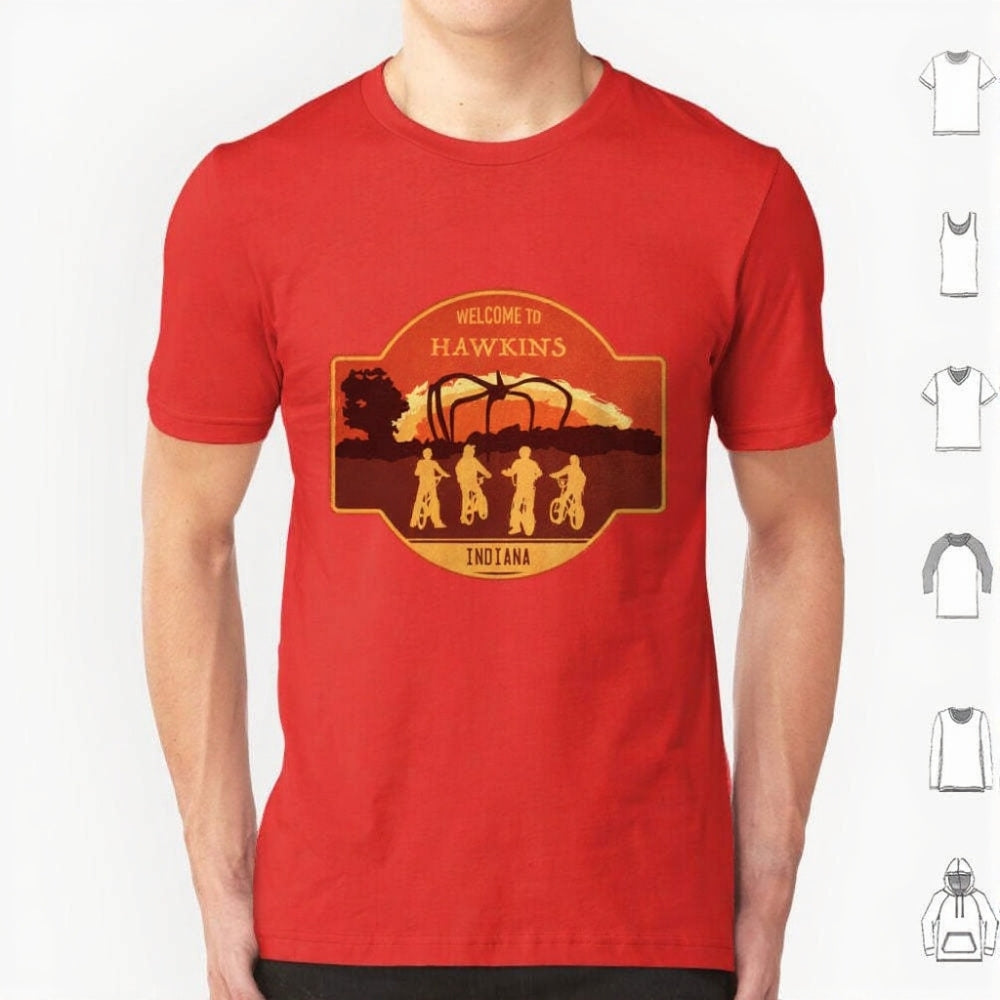 T-shirt homme Stranger Things Welcome to Hawkins Indiana écusson – coloris Rouge